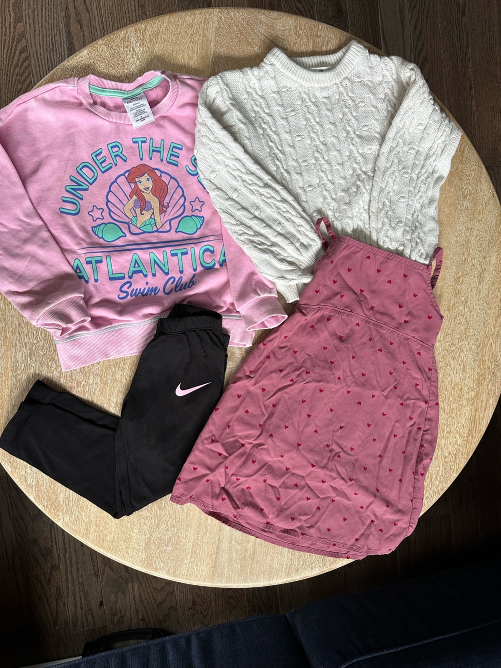 Lot of girls Nike Pink Mermaid Graphic Sweatshirt H&M Sweater w/Nike legging
